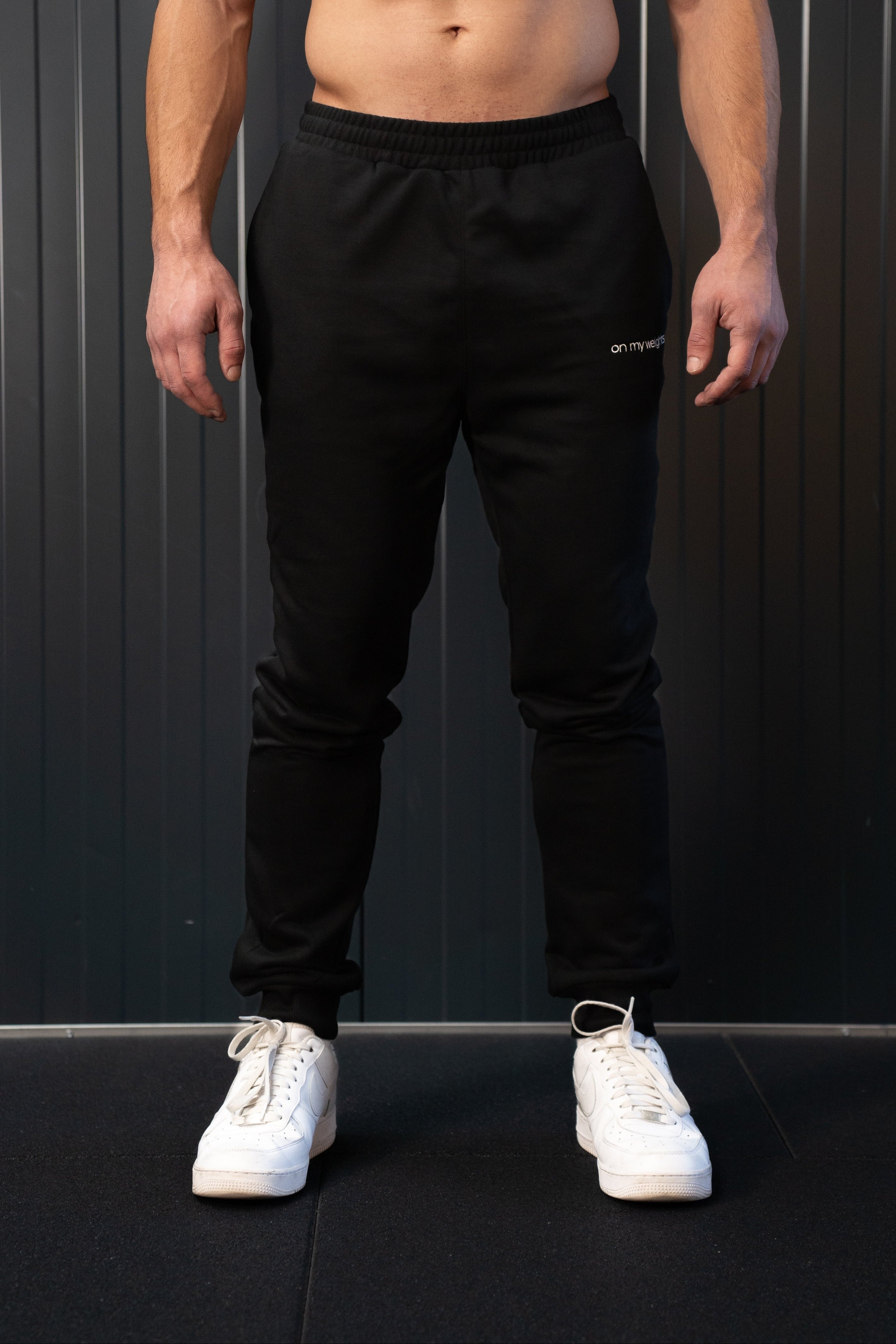 Black #color_black