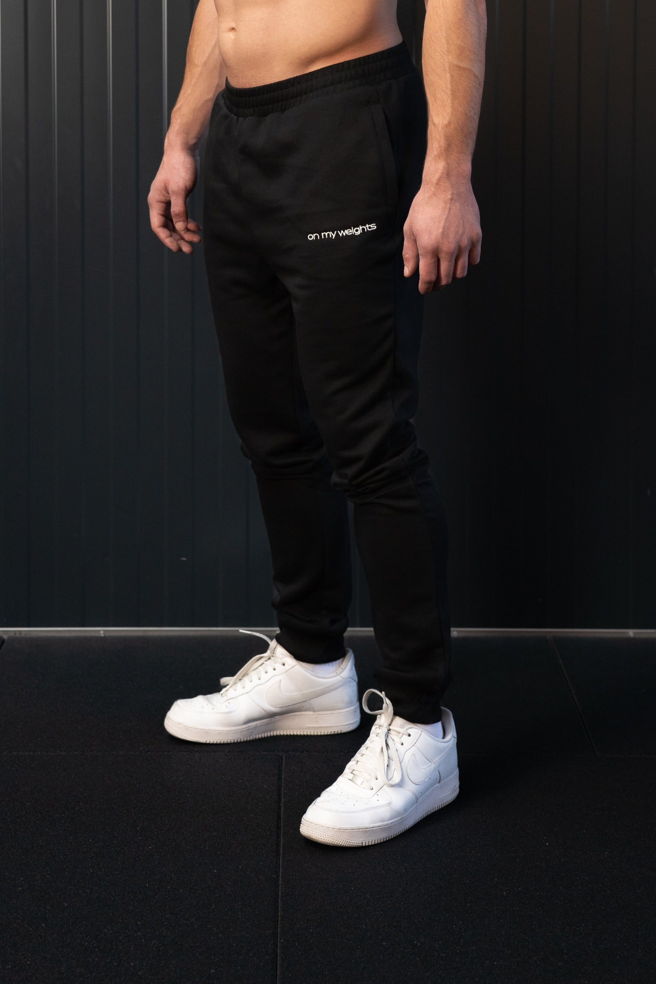 Black #color_black