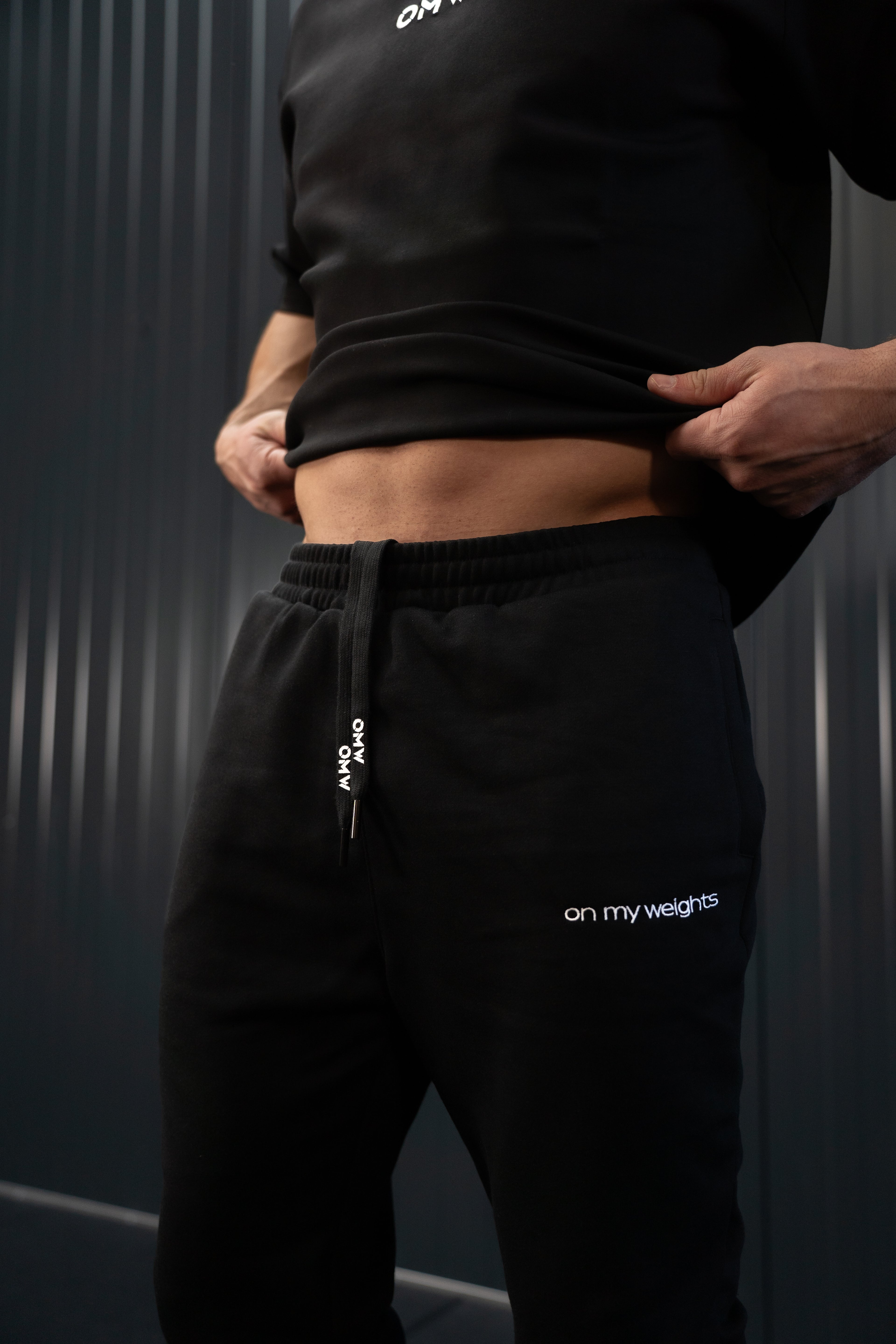 Black #color_black
